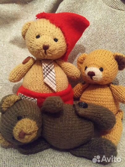 Мишки игрушки подарки связанные