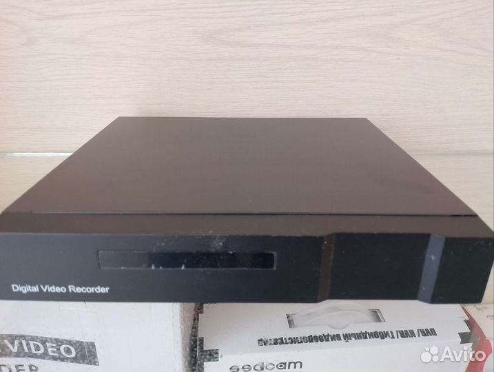 4-х канальный видеорегистратор EL RA-341