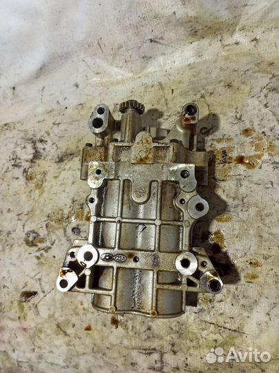 Масляный насос Kia Sportage 233002G410