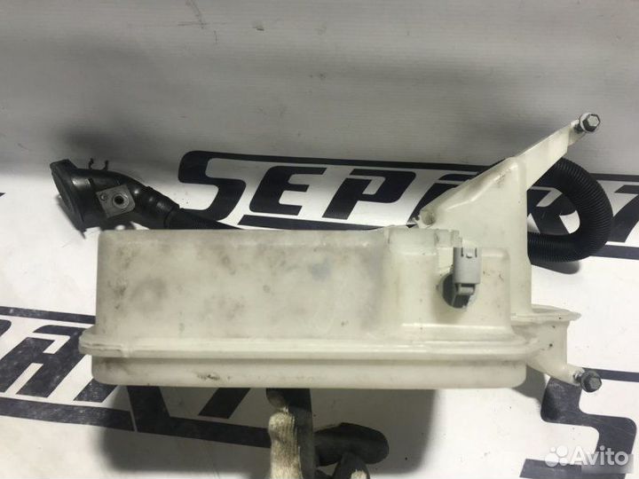 Бачок омывателя лобового стекла Bmw E60