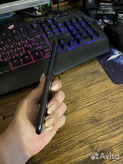 Телефон iPhone 7