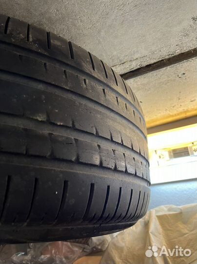 Pirelli P Zero Rosso 255/50 R19 103W