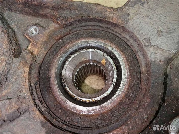 Поворотный кулак передний левый Citroen C4 B7