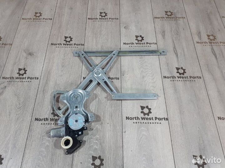 Стеклоподъемник передний правый Toyota Auris