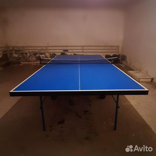 Теннисный стол для помещения