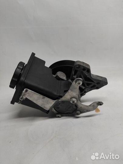 Для BMW E60 2.5TD M57 насос гур