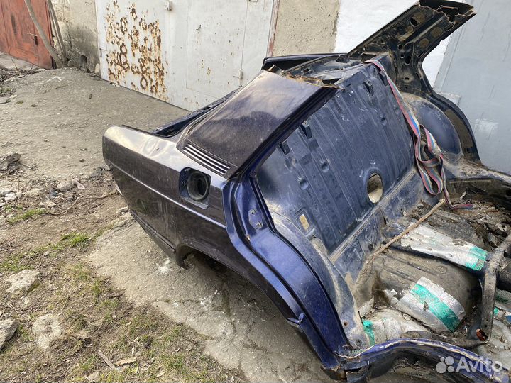 Задняя часть кузова Mercedes 190