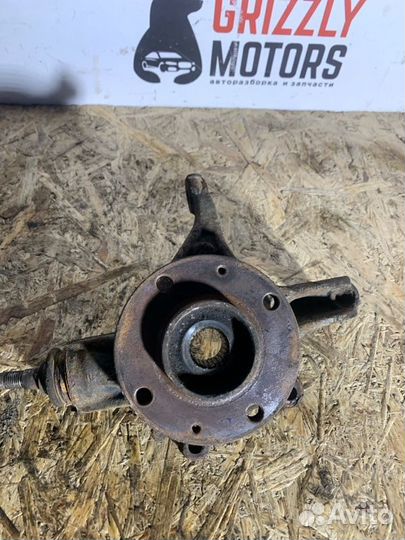 Кулак поворотный передний правый Peugeot 408 T73