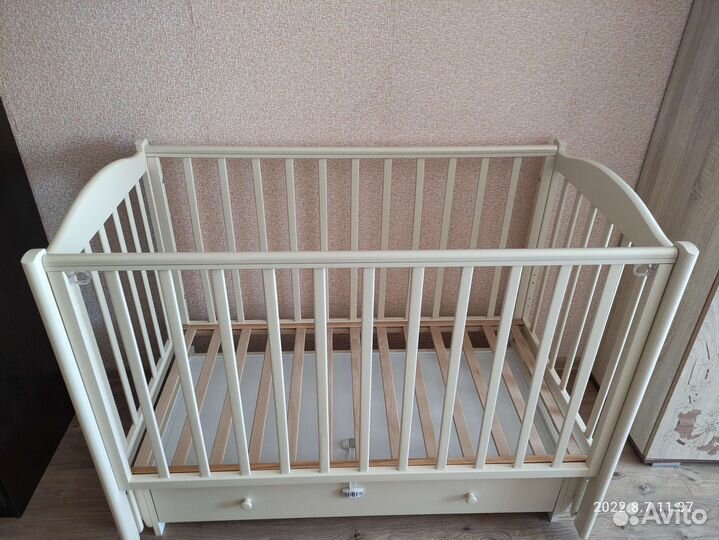 Кроватка детская 