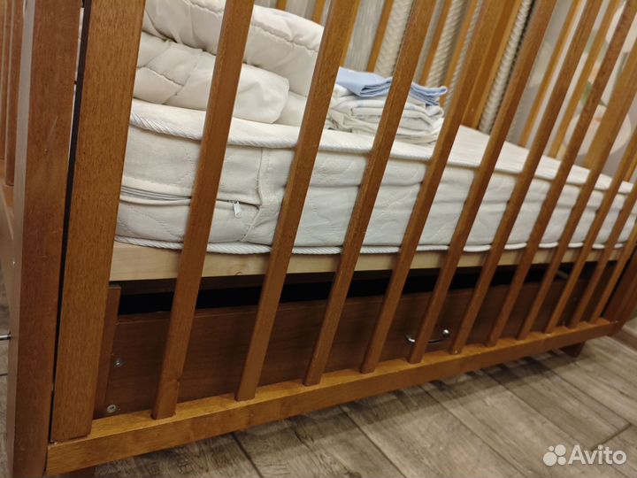 Кроватка детская