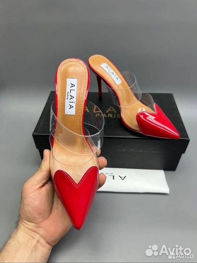 Туфли мюли alaia красные с сердечком 39