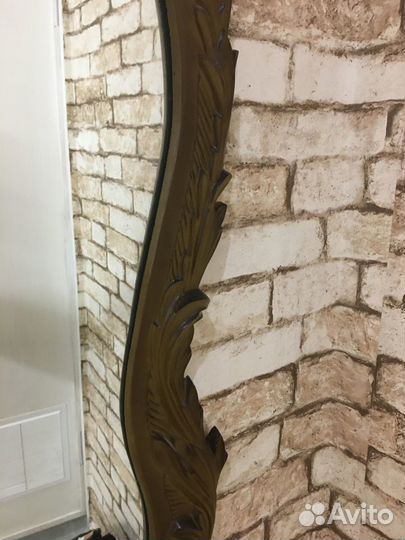Винтажное настенное зеркало