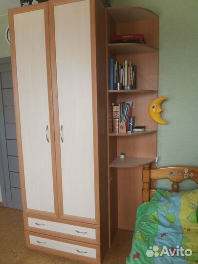 Шкаф
