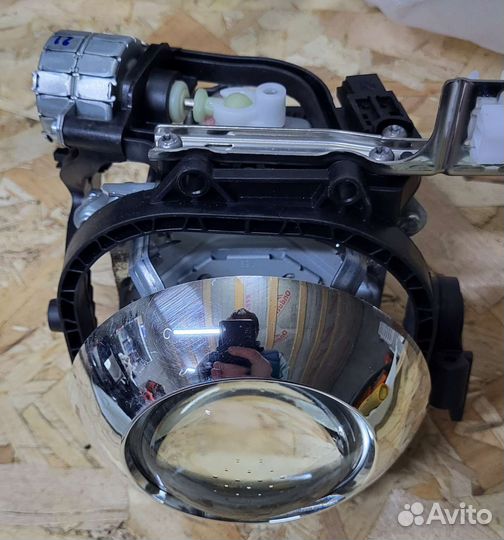 Биксеноновая линза с корректором skoda octavia a7