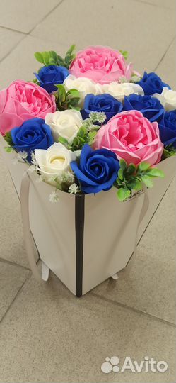 Букет из пенных роз