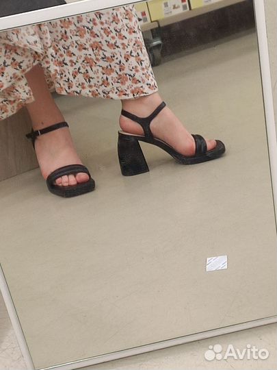 Босоножки женские 37 размер
