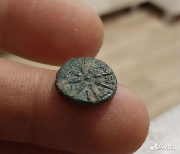 Античная монета. Пантикапей. Комета, Треножник