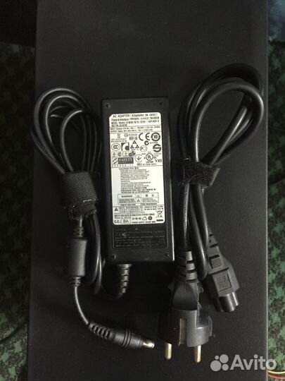 Блок питания от ноутбука 19V - 3.16A