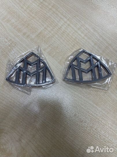 Эмблема maybach на заднее крыло Mercedes W222