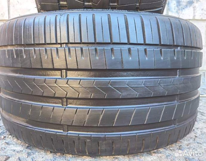 Falken Azenis FK-510 285/30 R19 98Y