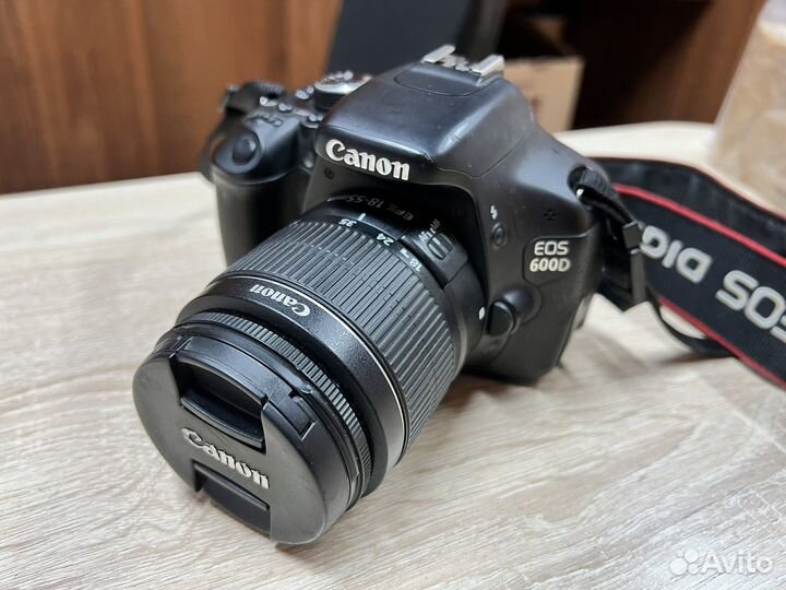 Зеркальный фотоаппарат