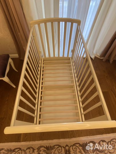 Детская кроватка