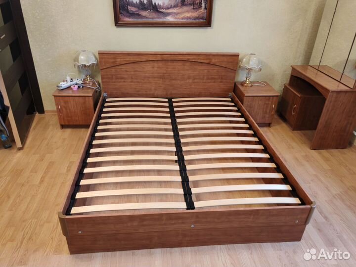 Кровать двухспальная 160 200 бу