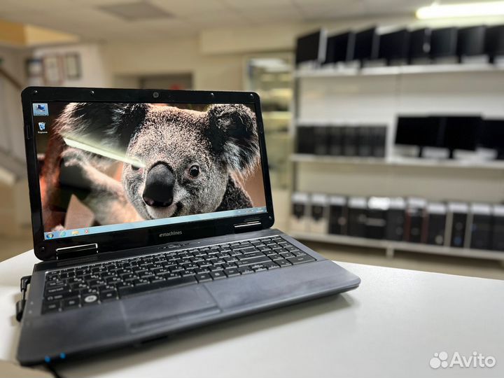 Ноутбук Emachines E525