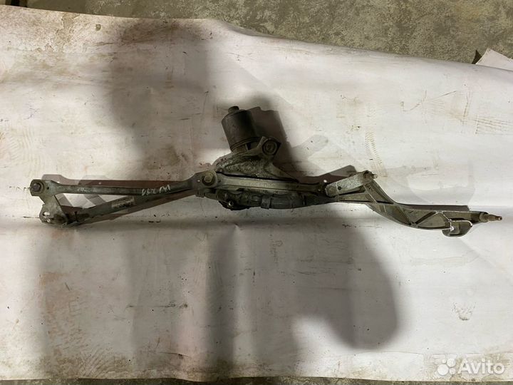 Трапеция дворников с мотором Mercedes W211