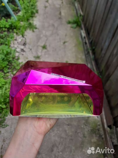 Лампа для ногтей