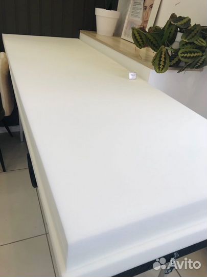 Матрас поролоновый для кушетки