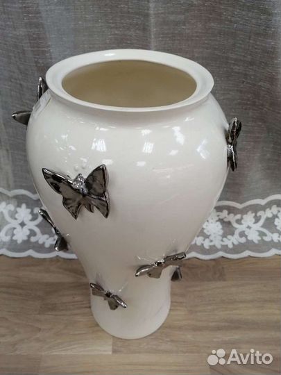 Керамическая ваза