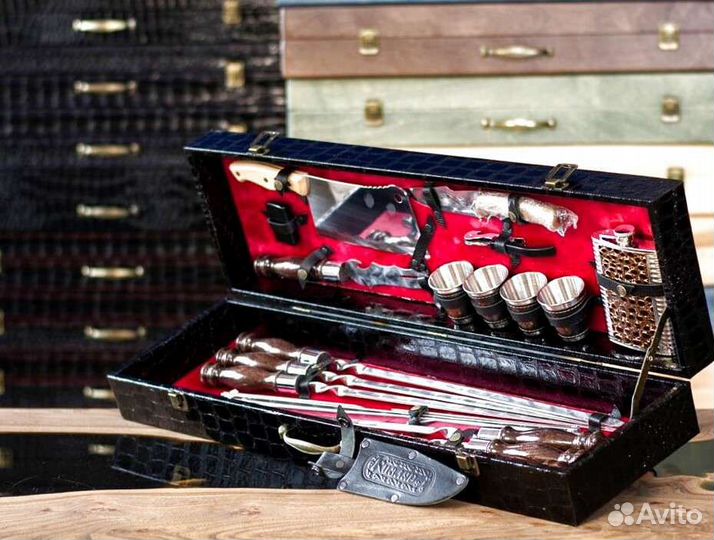 Набор подарочный для барбекю в чемодане