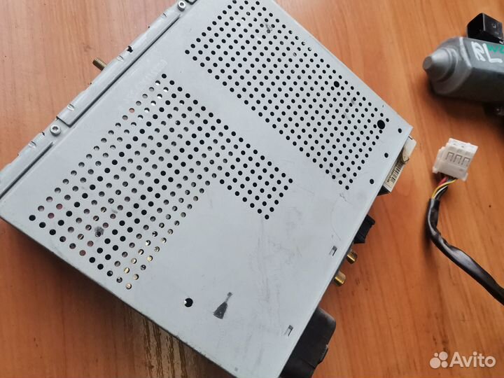 Усилитель аудио системы Becker Mercedes s430 w220