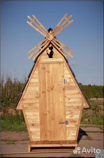 Дачный туалет деревянный