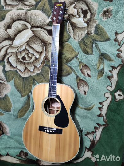 Акустическая фолк гитара Yamaha FG-202D