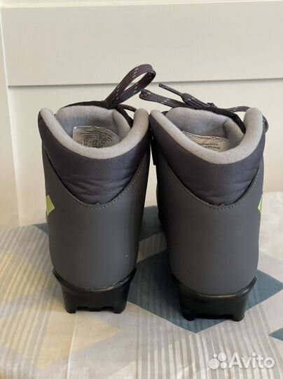 Лыжные ботинки 32