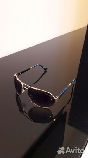 Очки солнцезащитные