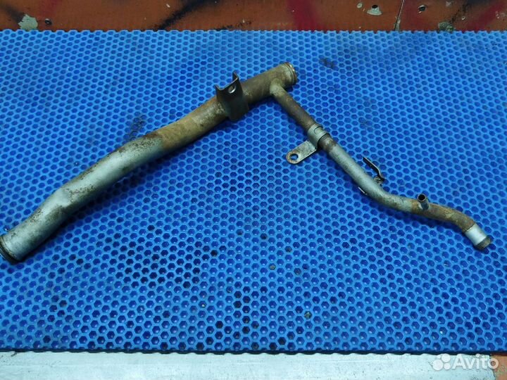 Труба охлаждающей жидкости Mitsubishi carisma 1.8