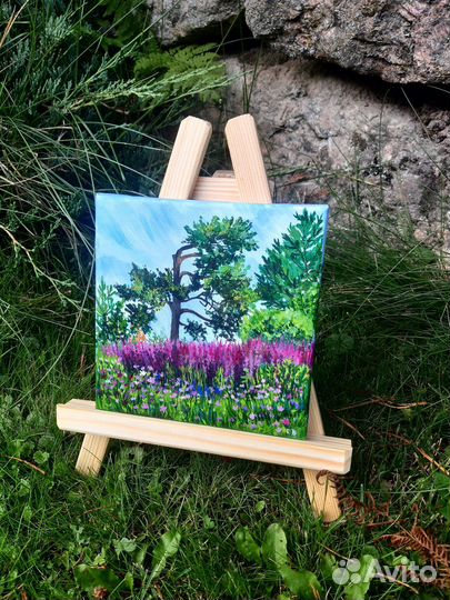 Картина акрилом на мольберте