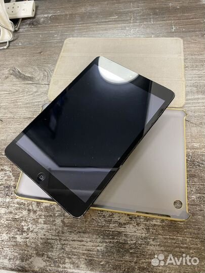 Планшет Apple iPad mini 32 гб