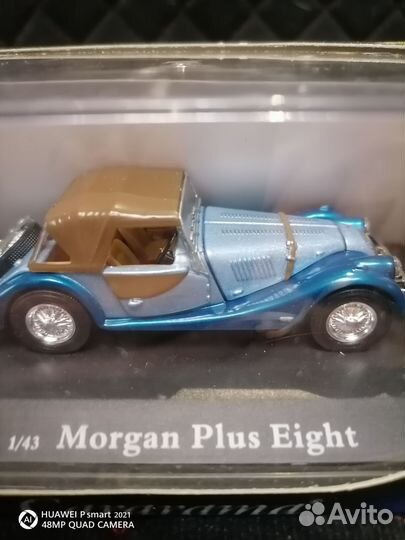 Модель автомобиля 1:43