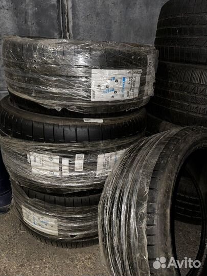 Pirelli P Zero PZ4 315/30 R21 105Y