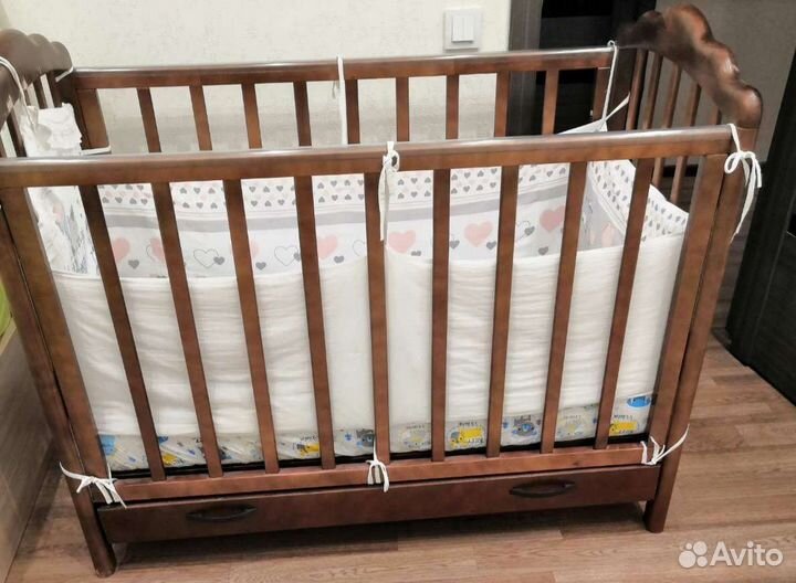 Детская кроватка