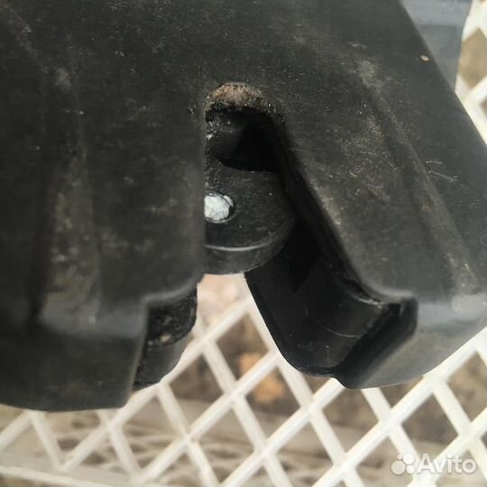 Замок багажника Ауди А6 С5