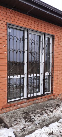 Входная дверь металлическая Серебристо-серая