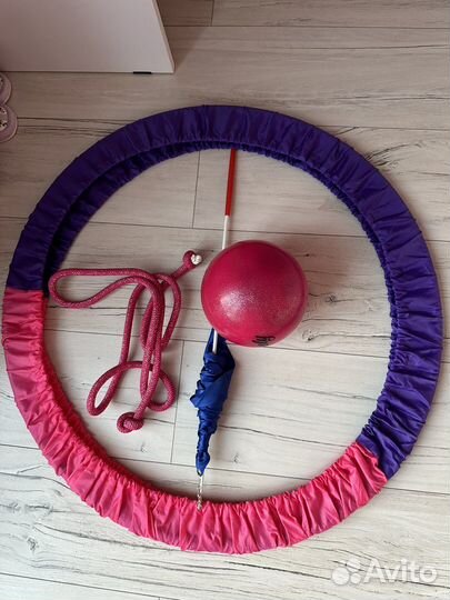 Купальник для художественной гимнастики.Предметы