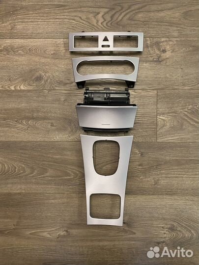 Комплект накладок передней панели Mercedes C W203