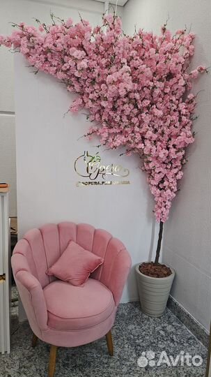 Оформление входной группы цветами