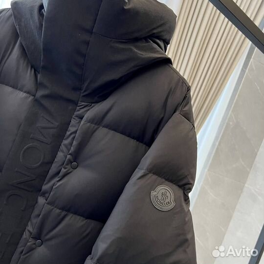 Пуховик Moncler